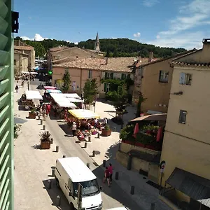 https://maison-de-village-cadenet.fr-provencehotel.com